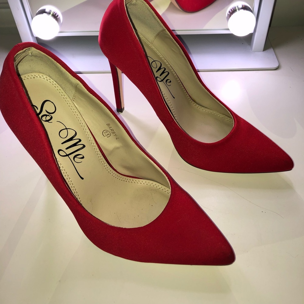 Red pump - Picture 2 of 4